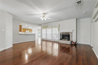 322 Wonder Oak Ct in Weatherford, TX - Building Photo - Building Photo