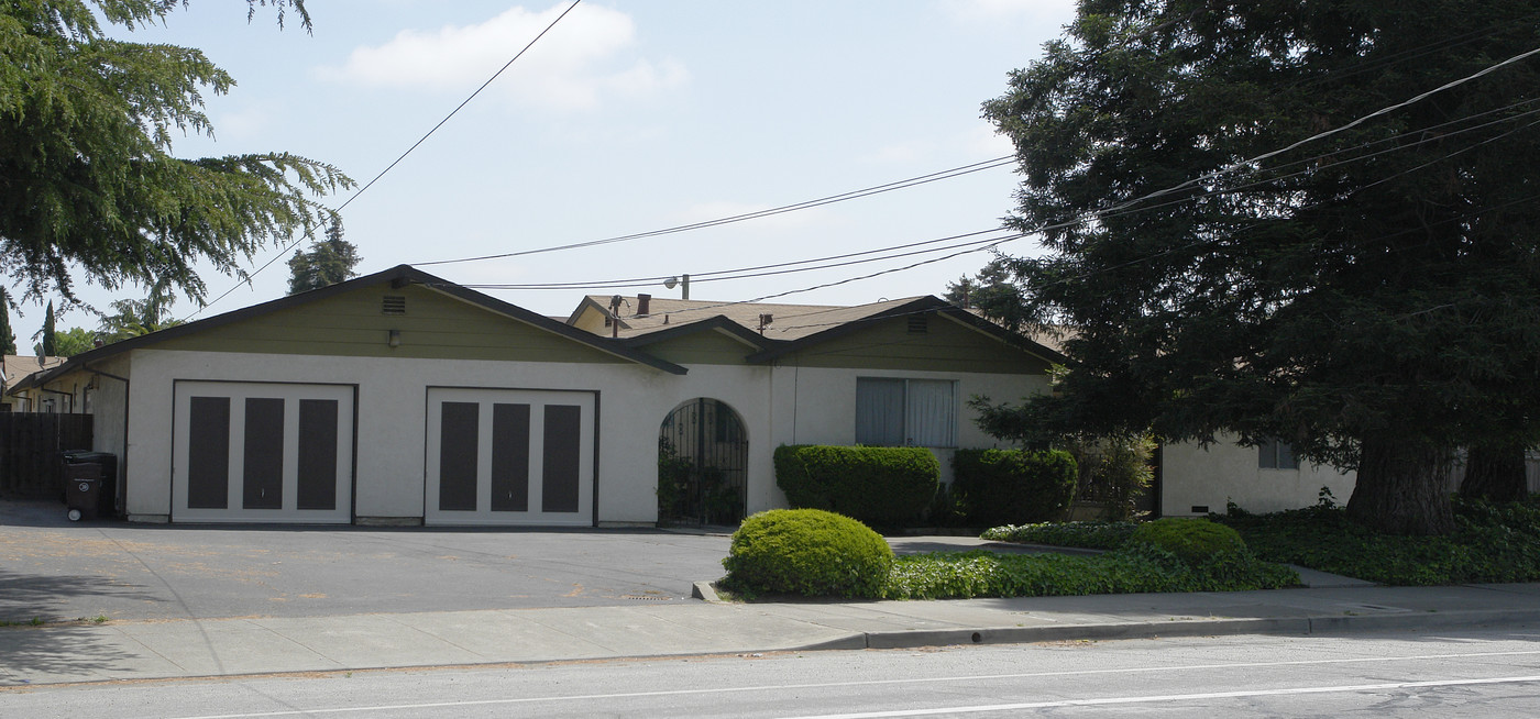 19738 Meekland Ave in Hayward, CA - Building Photo