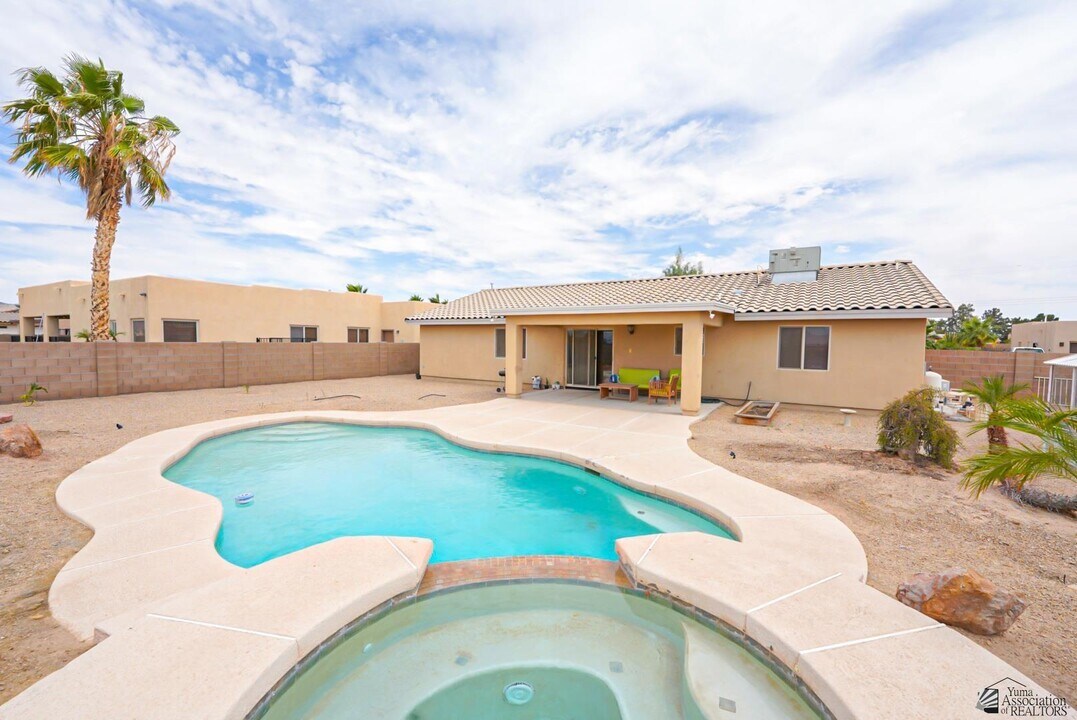 11626 E 28th Pl in Yuma, AZ - Building Photo