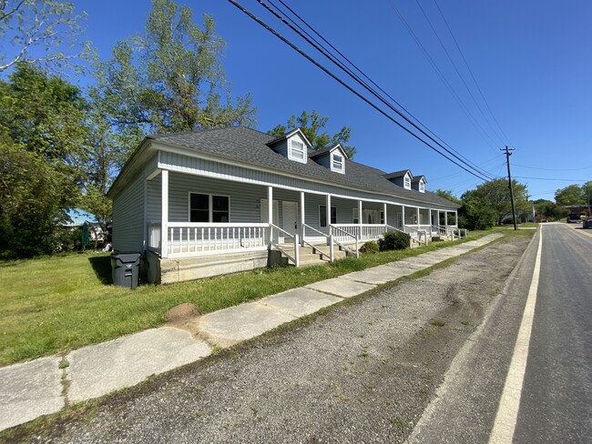 1031 Moody St in Union Point, GA - Building Photo - Building Photo