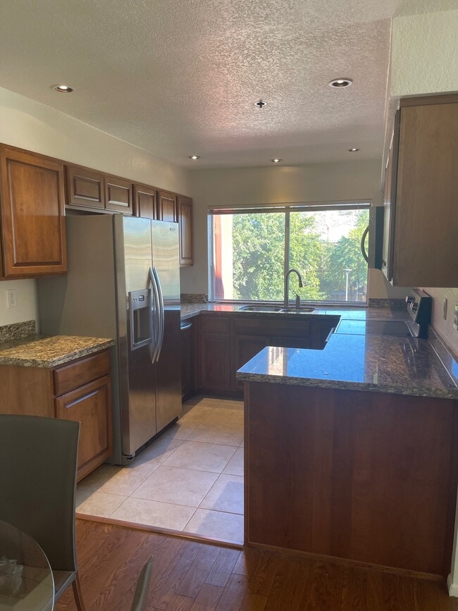 154 W 5th St, Unit 1 in Tempe, AZ - Foto de edificio - Building Photo