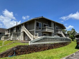 94-1351-1351 Kulewa Loop in Waipahu, HI - Building Photo