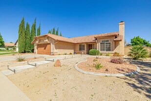 4327 Portola Dr in Palmdale, CA - Building Photo