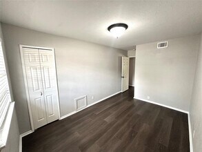 8302 Briarwood Ln in Austin, TX - Building Photo - Building Photo