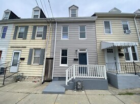 625 Vander Ave in York, PA - Building Photo