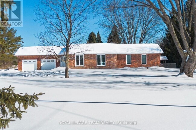 1667 River Rd in Ottawa, ON - Building Photo - Building Photo