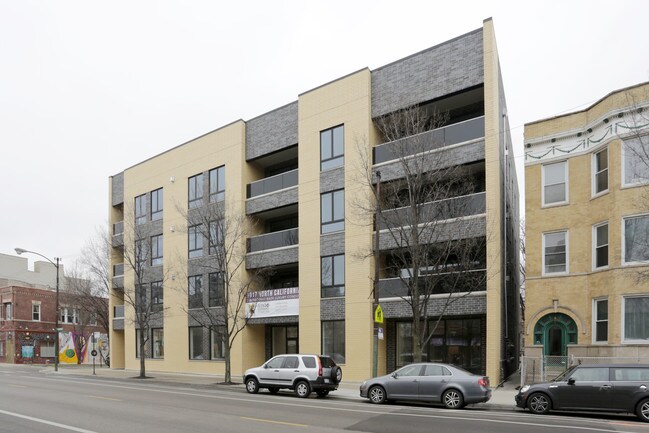 1017 N California Ave in Chicago, IL - Foto de edificio - Building Photo