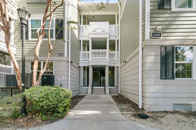 2215 Telfair Way in Charleston, SC - Foto de edificio - Building Photo