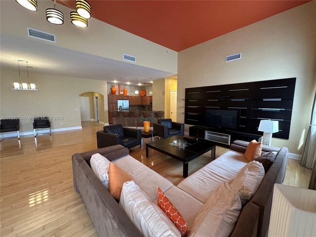 8390 SW 72nd Ave in Miami, FL - Building Photo - Building Photo