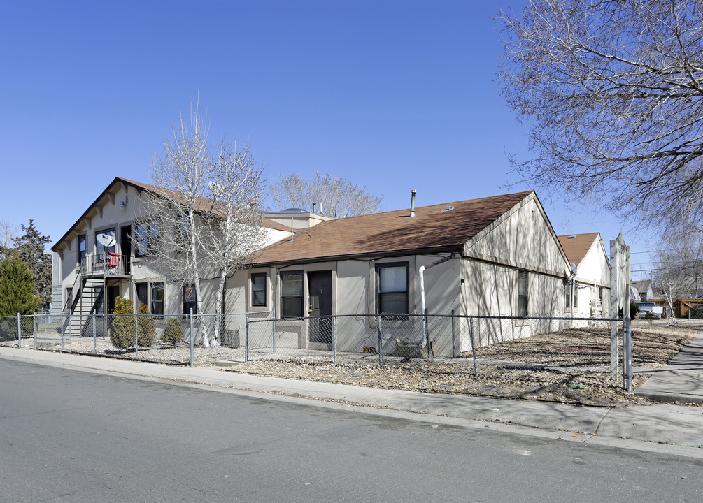 1350 Kingston St. in Aurora, CO - Building Photo