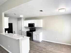 3913 Periwinkle Dr in Fort Worth, TX - Building Photo - Building Photo