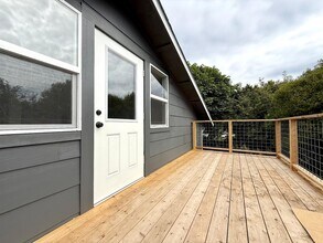 1936 Sutter Rd in Mckinleyville, CA - Building Photo - Building Photo