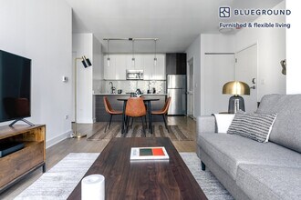 201 N Garland Ct in Chicago, IL - Foto de edificio - Building Photo