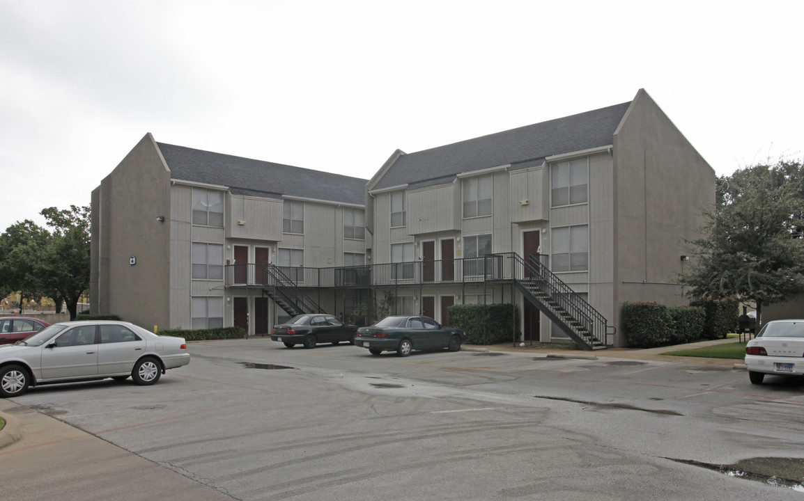 Cooper Chase in Arlington, TX - Foto de edificio