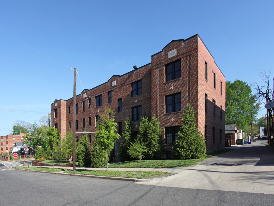 400 Evarts St NE in Washington, DC - Building Photo