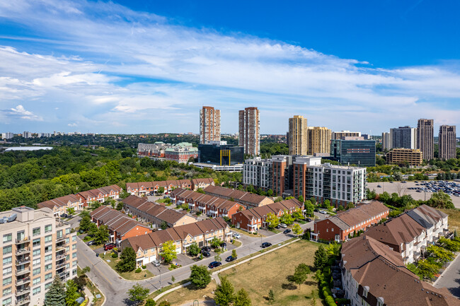 201 Dallimore Cir in Toronto, ON - Building Photo - Building Photo