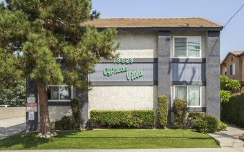 Cypress Villas in Covina, CA - Foto de edificio - Primary Photo