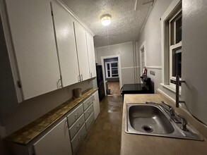 8 Prescott St, Unit 2 bedroom apt lewiston in Lewiston, ME - Foto de edificio - Building Photo