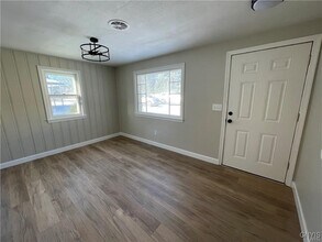 4900 Bear Rd in Liverpool, NY - Building Photo - Building Photo