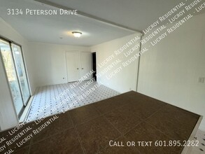 3134 Peterson Dr in Jackson, MS - Building Photo - Building Photo