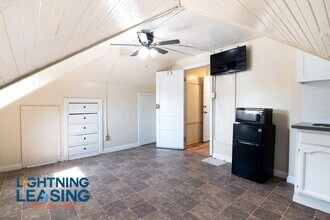 133 S Boyle Ave in Los Angeles, CA - Building Photo - Building Photo