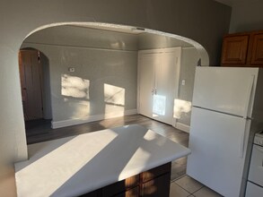 417 N 39th St, Unit Apt 6 in Milwaukee, WI - Building Photo - Building Photo