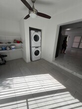 4160 NE 15th Ave in Pompano Beach, FL - Foto de edificio - Building Photo