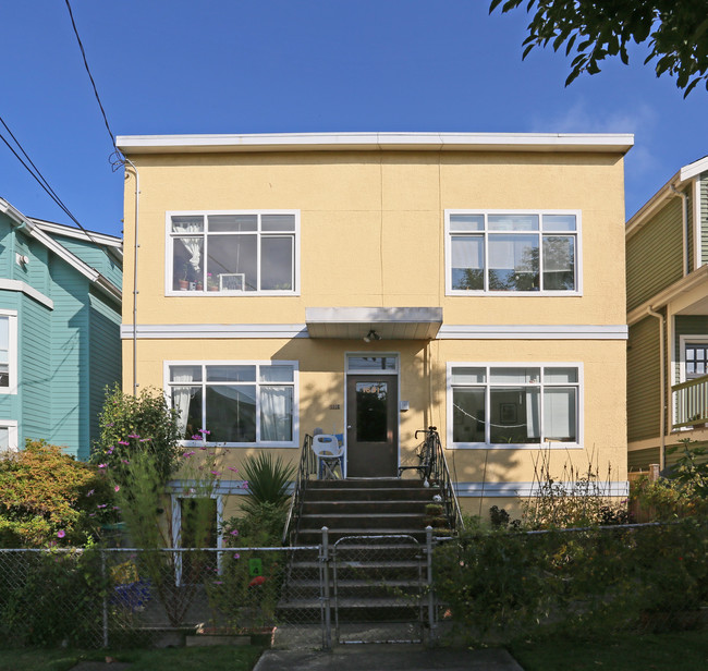 1631 Grant St in Vancouver, BC - Building Photo - Building Photo