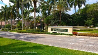 6652 W Sample Rd in Coral Springs, FL - Building Photo