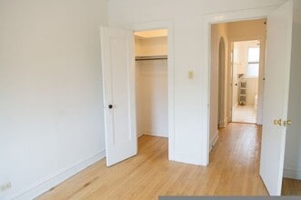 1606 W Sunnyside Ave in Chicago, IL - Foto de edificio - Building Photo