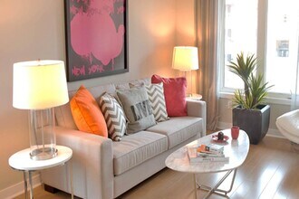 Applewood Townhomes in Calgary, AB - Building Photo - Building Photo