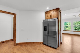 54 Spring Creek Ct in Canon, GA - Building Photo - Building Photo