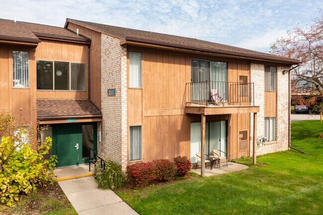 Pine Ridge Apartments - Southfield, MI in Southfield, MI - Foto de edificio - Building Photo