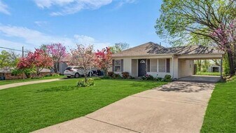 1602 W Elm St in Denison, TX - Building Photo