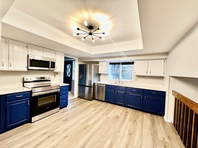 property at 940 Grey Eagle Cir N