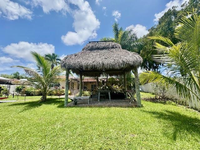 3720 Coral Hills Dr in Coral Springs, FL - Building Photo