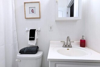 108 Gotthart St in Newark, NJ - Building Photo - Building Photo
