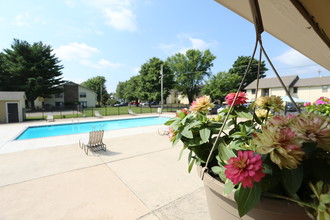 Willow Creek Apartments in Bowling Green, KY - Building Photo - Building Photo