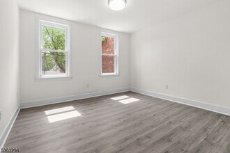 262 Parker Ave in Clifton, NJ - Building Photo - Building Photo