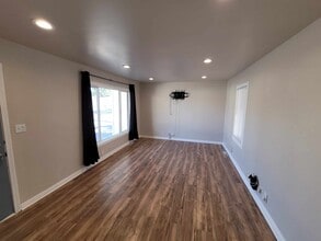 5580 S 4270 W in Kearns, UT - Building Photo - Building Photo