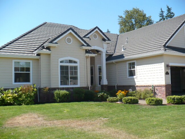 3967 Mirror Pond Way in Eugene, OR - Building Photo - Building Photo