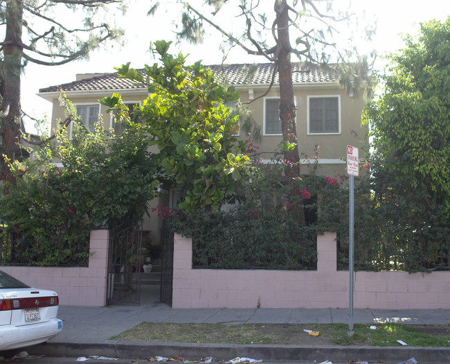 731 Manhattan Pl in Los Angeles, CA - Building Photo - Building Photo