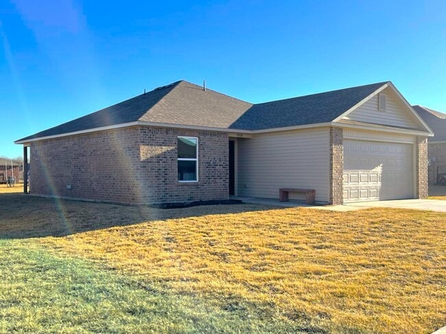 4308 Driftwood Dr in Harrah, OK - Building Photo - Building Photo