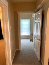 403 F Ave NW, Unit #3 in Cedar Rapids, IA - Foto de edificio - Building Photo