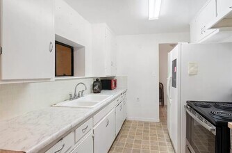 1549 Virginia Ave in West Sacramento, CA - Building Photo - Building Photo