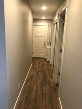 7936 SE Raymond St in Portland, OR - Building Photo - Building Photo