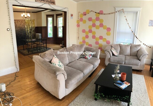 property at 13 Sparhawk St