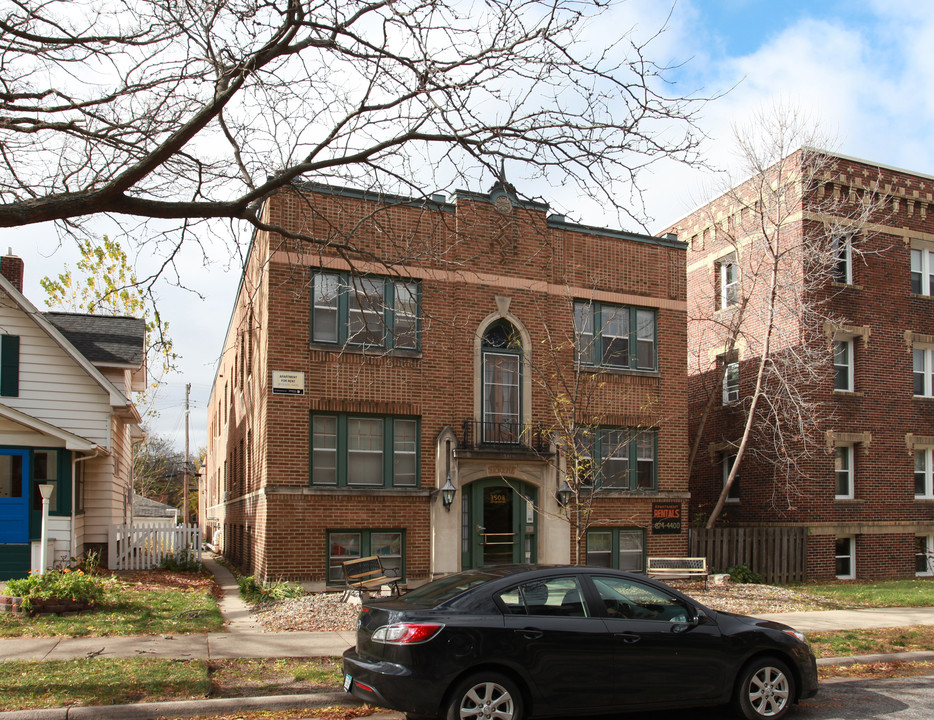 3508 Dupont Ave S in Minneapolis, MN - Foto de edificio