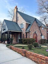 111 Hale St in Fayetteville, NC - Building Photo