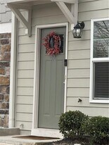 776 Crestwell Cir in Atlanta, GA - Building Photo
